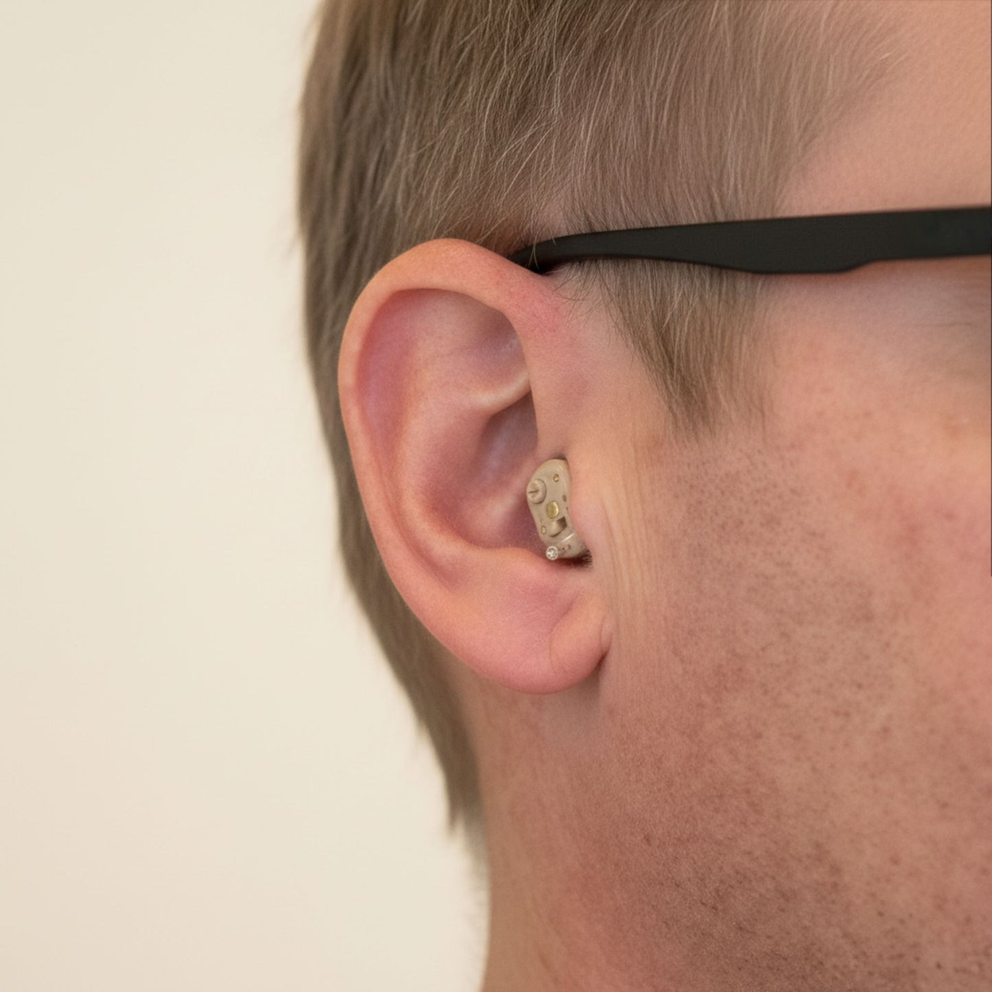 JD Health Tech™ Clarity CIC Rechargeable Hearing Amplifiers (Red & Blue Edition) - (Pair) - jdhealthtech